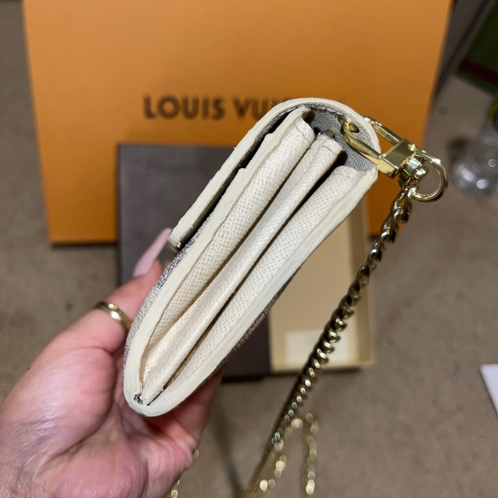 Louis Vuitton Sarah Damier crossbody - Picture 2 of 12